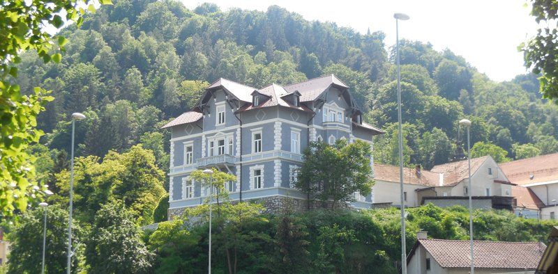Коммерческая недвижимость в Целе, Словения, 956 м2 - фото 1