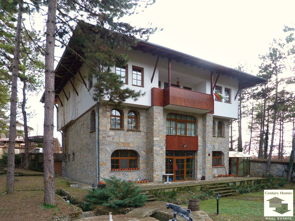 Дом в Велико Тырново, Болгария, 473 м2 - фото 1