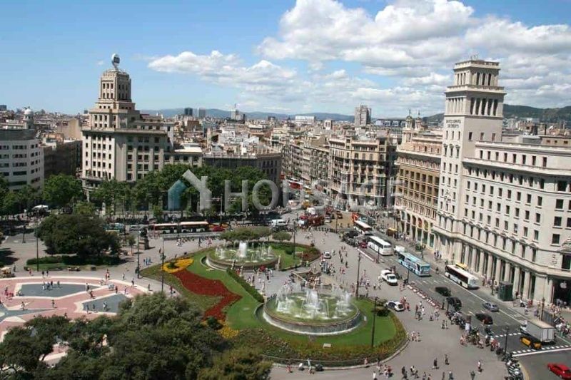 Коммерческая недвижимость в Барселоне, Испания, 399 м2 - фото 1