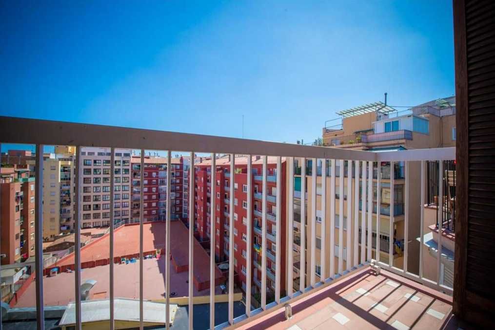 Квартира в Барселоне, Испания, 94 м2 - фото 1