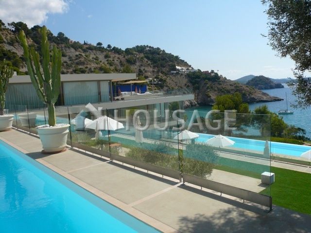 Вилла на Ивисе, Испания, 1 500 м² - фото 1