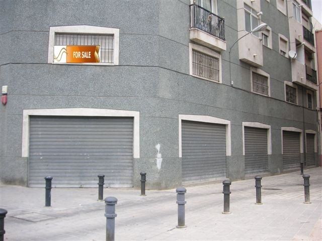 Коммерческая недвижимость в Аликанте, Испания, 551 м2 - фото 1