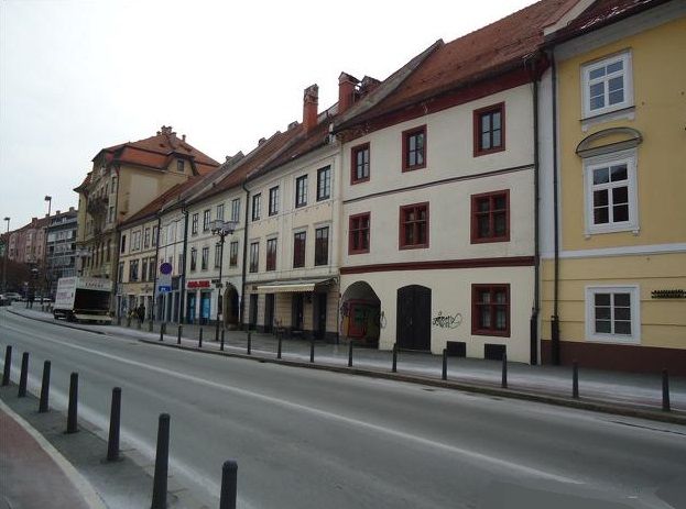 Коммерческая недвижимость в Мариборе, Словения, 120 м2 - фото 1