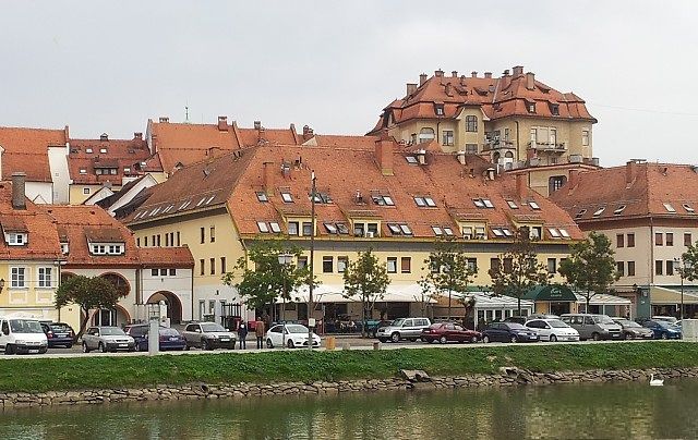 Коммерческая недвижимость в Мариборе, Словения, 56 м2 - фото 1