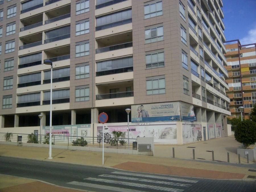 Коммерческая недвижимость в Бенидорме, Испания, 72 м2 - фото 1