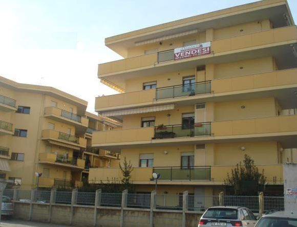 Апартаменты Абруццо, Италия, 100 м2 - фото 1