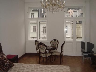 Квартира в Карловых Варах, Чехия, 906 м2 - фото 1