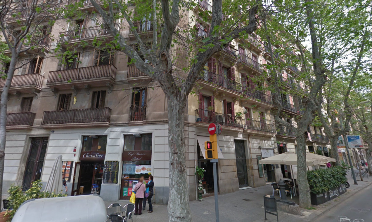 Доходный дом в Барселоне, Испания, 1 435 м2 - фото 1
