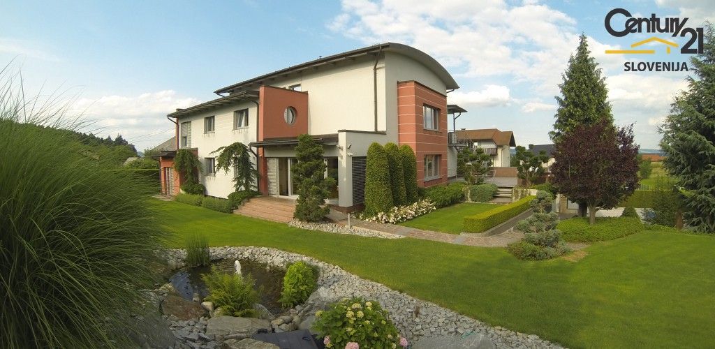 Коммерческая недвижимость в Мариборе, Словения, 722 м2 - фото 1