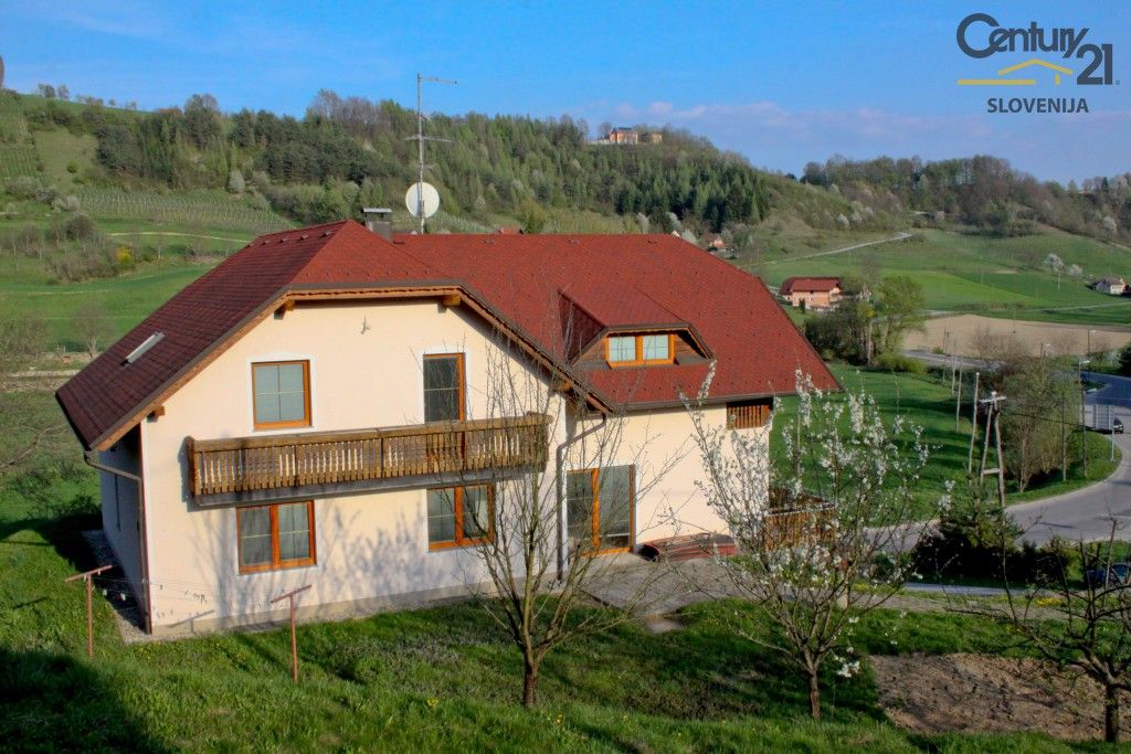Дом в Мариборе, Словения, 327.98 м2 - фото 1