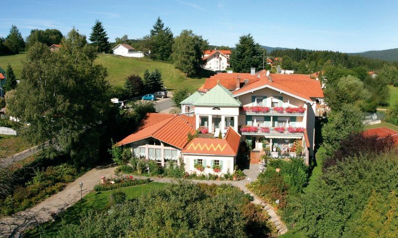 Коммерческая недвижимость Графенау, Германия, 876 м2 - фото 1