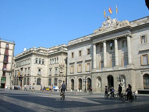 Инвестиционный проект в Барселоне, Испания, 1 584 м2 - фото 1