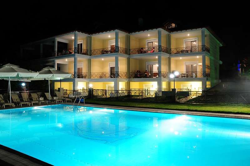 Отель, гостиница на Халкидиках, Греция, 1 800 м2 - фото 1