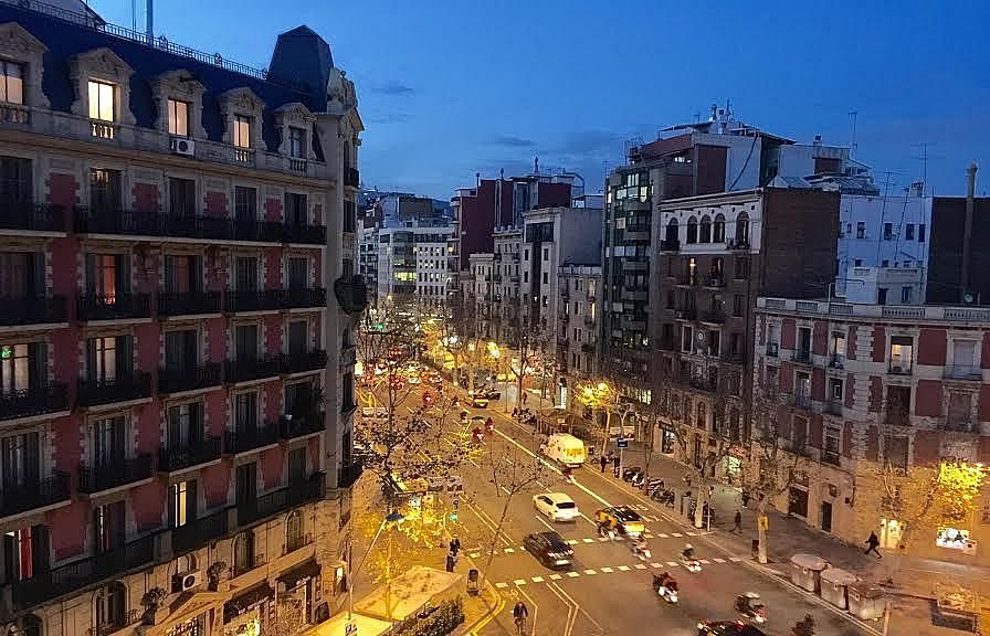 Квартира в Барселоне, Испания, 140 м2 - фото 1