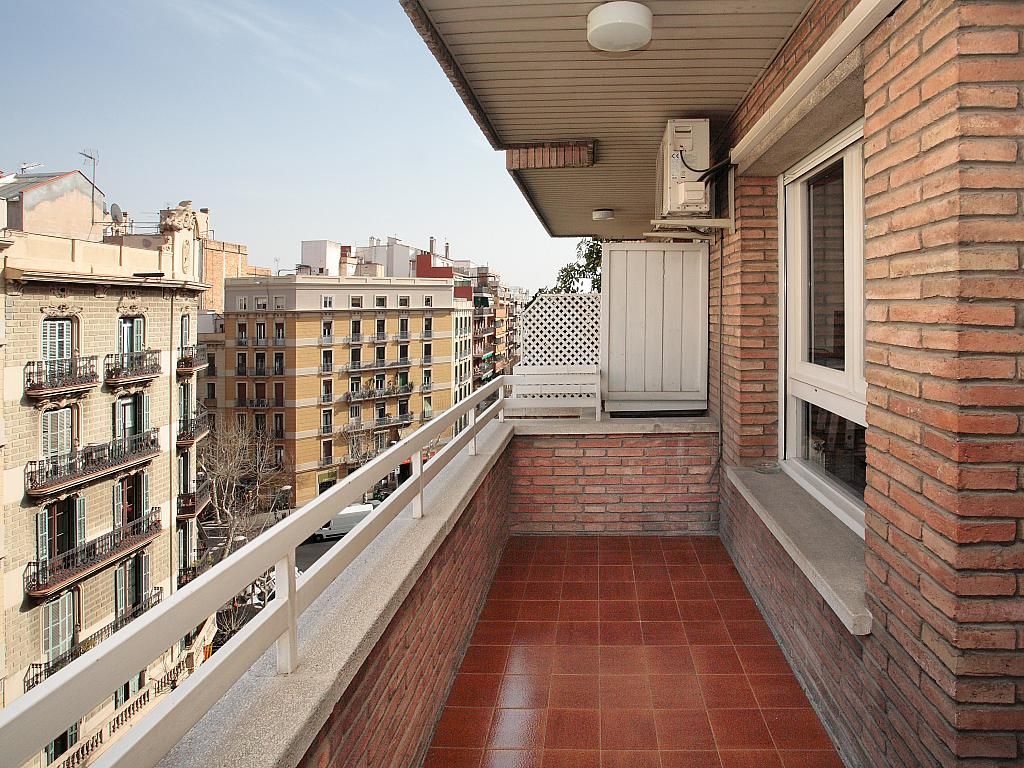 Квартира в Барселоне, Испания, 103 м2 - фото 1