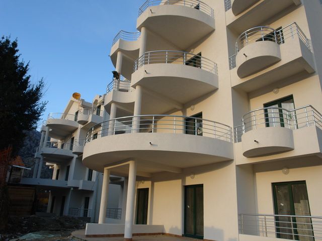 Апартаменты в Рисане, Черногория, 65.42 м2 - фото 1
