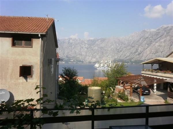 Дом в Прчани, Черногория, 158 м2 - фото 1