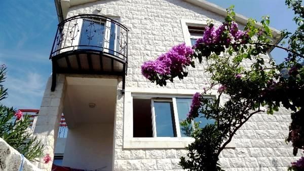 Дом в Доброте, Черногория, 292 м2 - фото 1