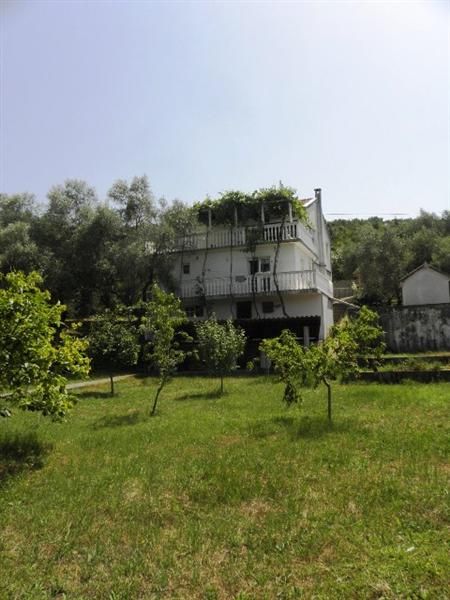 Дом в Бигово, Черногория, 200 м2 - фото 1