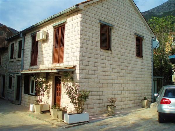 Дом в Рисане, Черногория, 83 м2 - фото 1