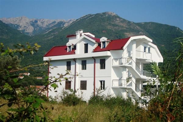 Отель, гостиница в Баре, Черногория, 640 м2 - фото 1