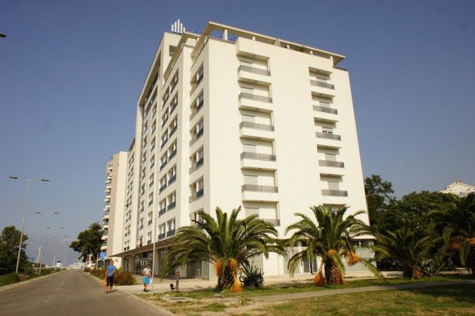 Квартира в Баре, Черногория, 46 м2 - фото 1