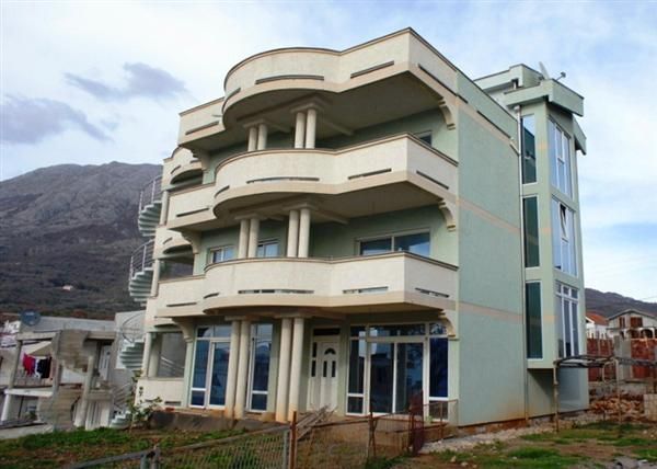 Отель, гостиница в Добра Воде, Черногория, 1 000 м2 - фото 1