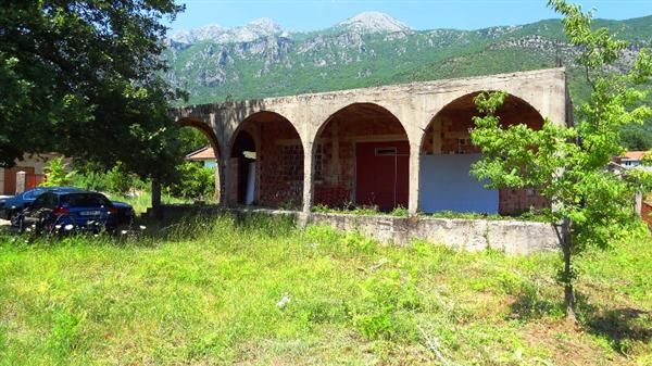 Дом в Херцег-Нови, Черногория, 146 м2 - фото 1