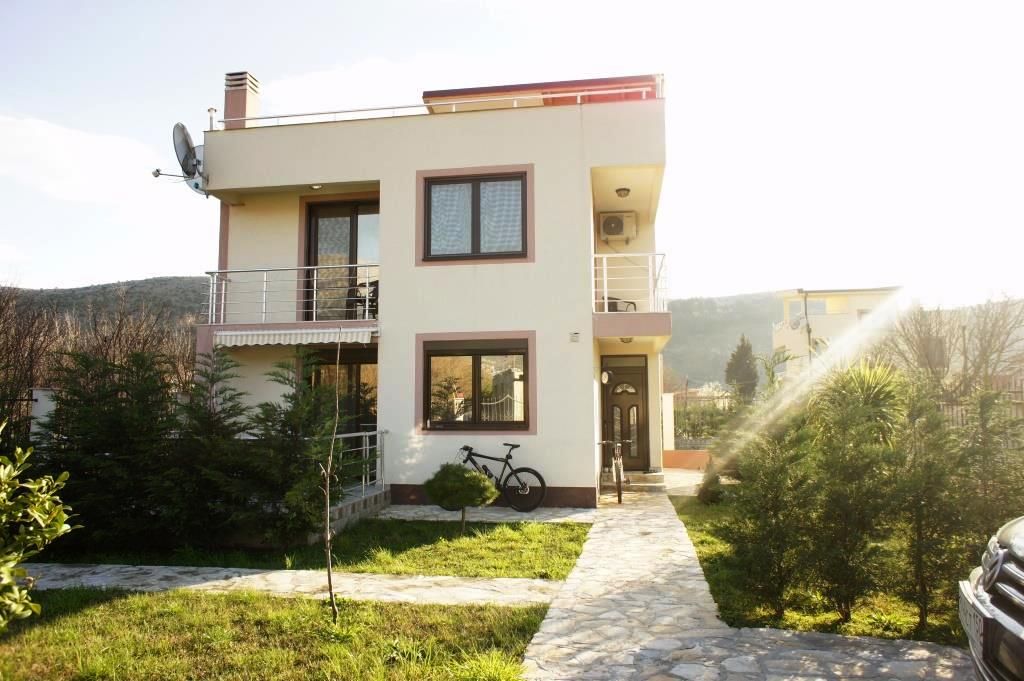 Дом в Баре, Черногория, 211 м2 - фото 1
