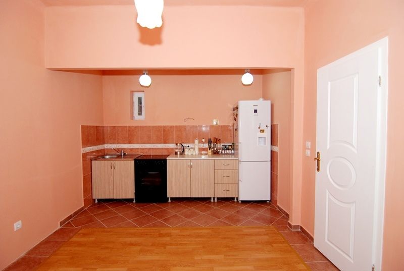 Квартира в Цетине, Черногория, 90 м2 - фото 1