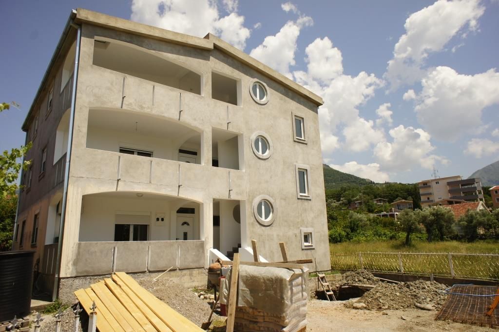 Дом в Баре, Черногория, 462 м2 - фото 1