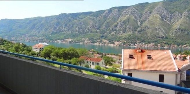 Квартира в Доброте, Черногория, 78 м2 - фото 1