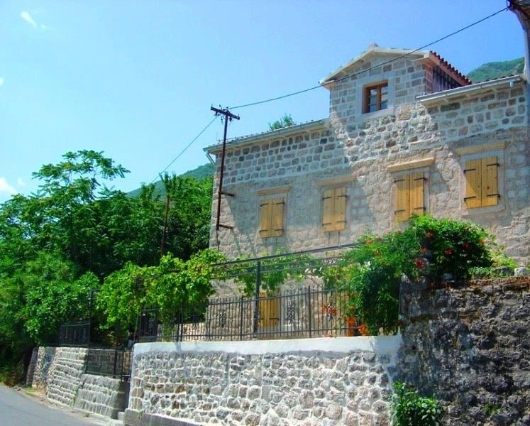 Дом в Прчани, Черногория, 100 м2 - фото 1