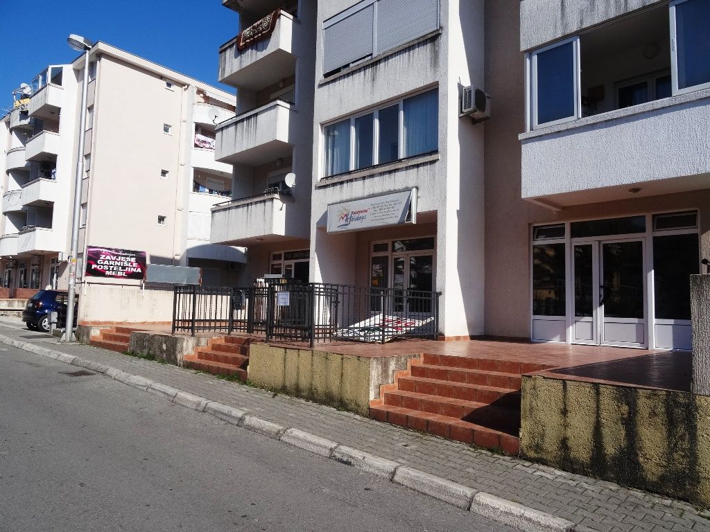 Отель, гостиница в Будве, Черногория, 37 м2 - фото 1
