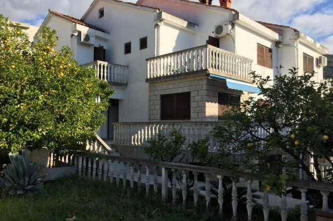 Дом в Будве, Черногория, 279 м2 - фото 1