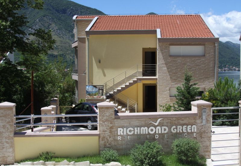 Квартира в Доброте, Черногория, 148 м2 - фото 1