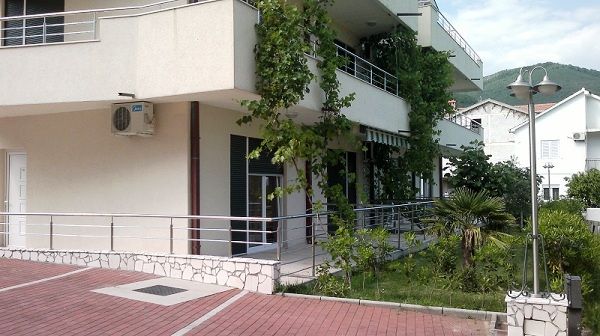 Квартира в Дженовичах, Черногория, 65 м2 - фото 1