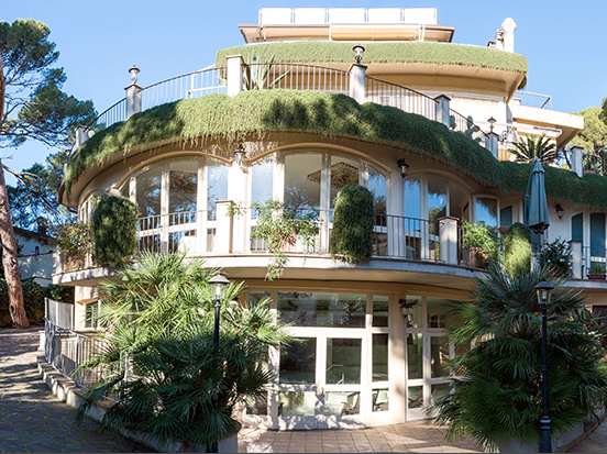 Отель, гостиница в Кастильончелло, Италия, 1 750 м2 - фото 1