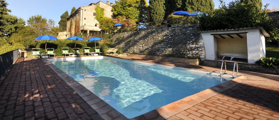 Отель, гостиница в Сиене, Италия, 5 265 м2 - фото 1