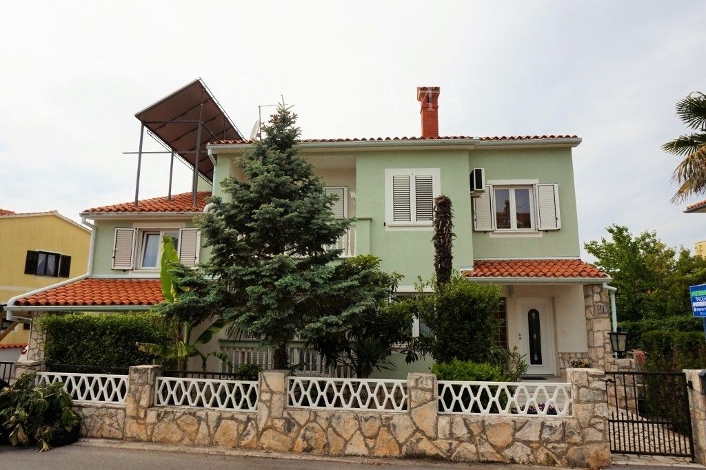 Дом в Пуле, Хорватия, 320 м2 - фото 1