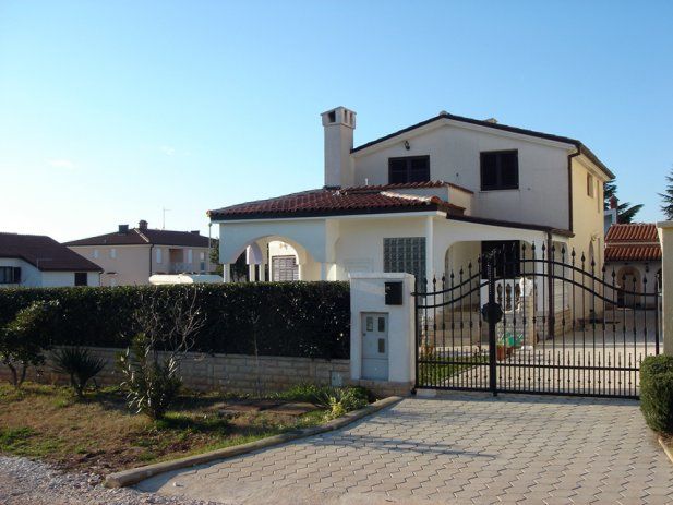 Дом в Фажане, Хорватия, 270 м2 - фото 1