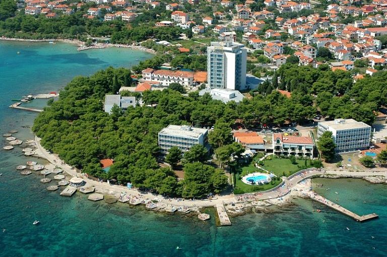 Отель, гостиница в Водице, Хорватия, 1 200 м2 - фото 1