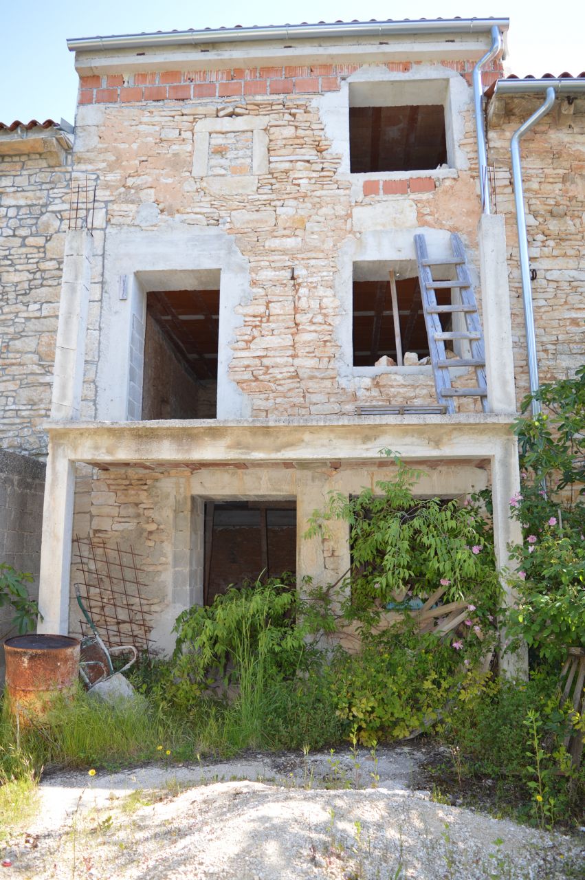 Дом под реконструкцию в Юршичах, Хорватия, 91 м2 - фото 1