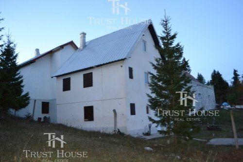 Дом в Жабляке, Черногория, 300 м2 - фото 1