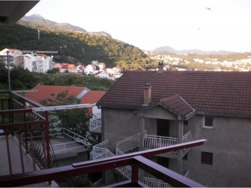 Квартира в Херцег-Нови, Черногория, 57 м2 - фото 1