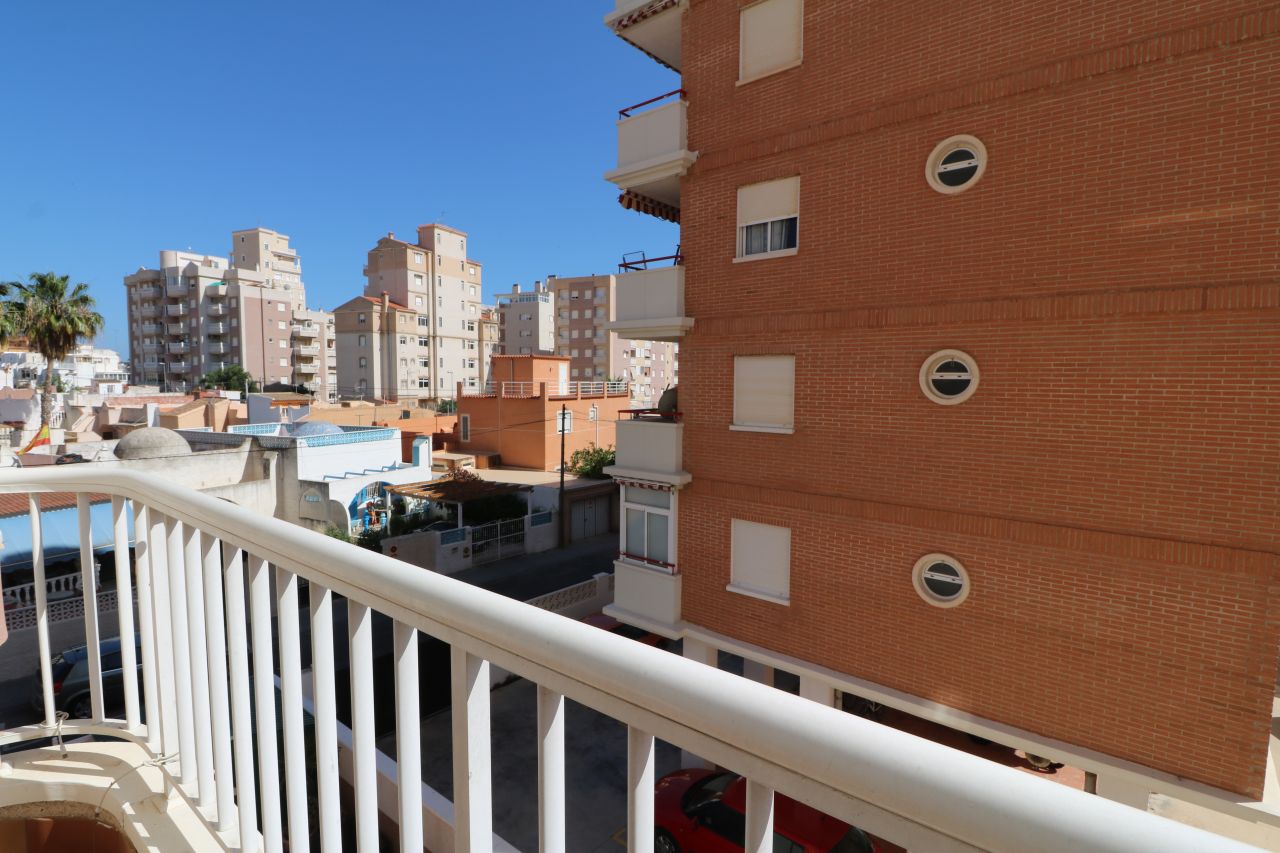 Апартаменты в Торревьехе, Испания, 48.8 м2 - фото 1