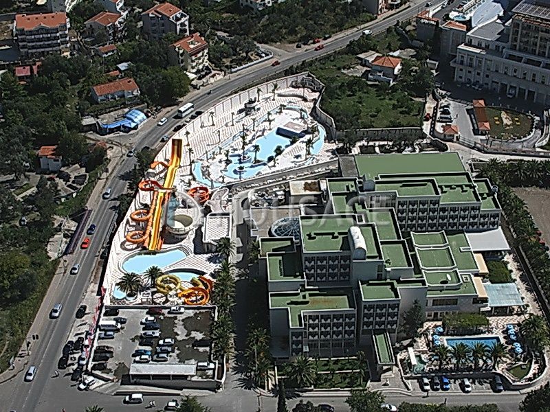 Коммерческая недвижимость в Бечичи, Черногория - фото 1