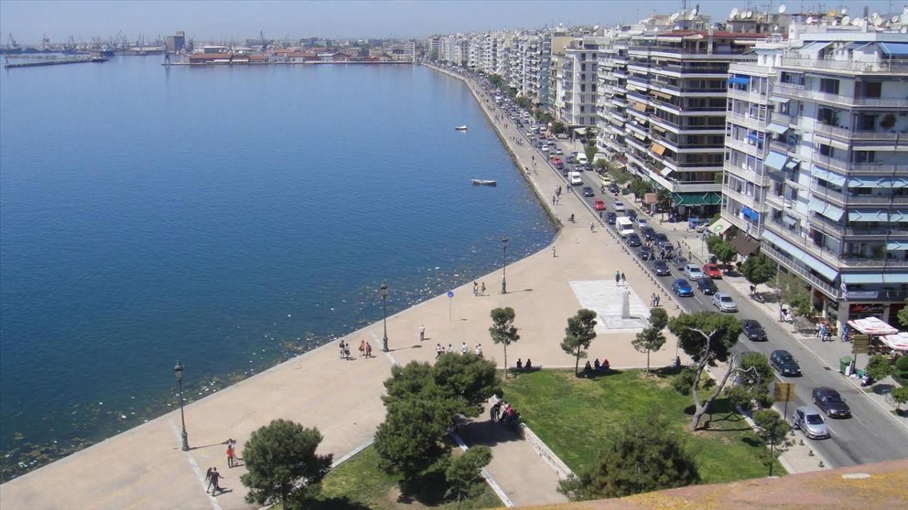 Коммерческая недвижимость в Салониках, Греция, 33 м2 - фото 1