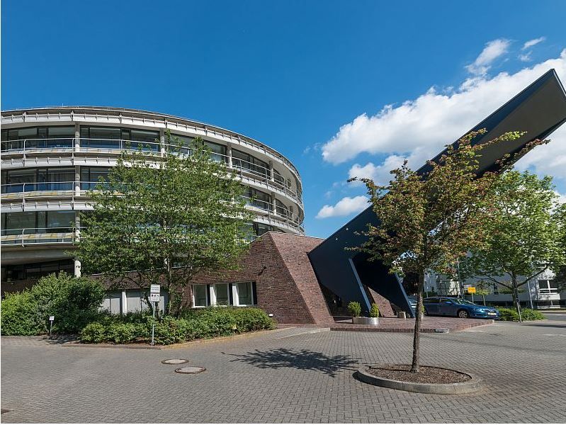 Офис Гессен, Германия, 8 930 м2 - фото 1