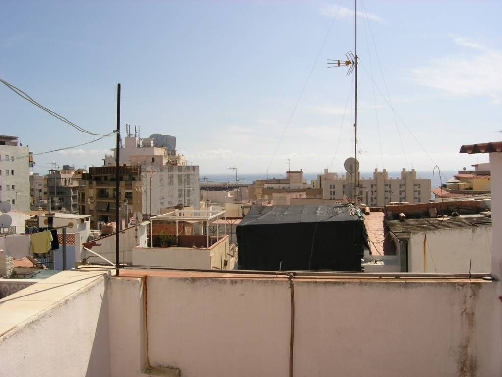Коммерческая недвижимость в Кальпе, Испания, 90 м2 - фото 1